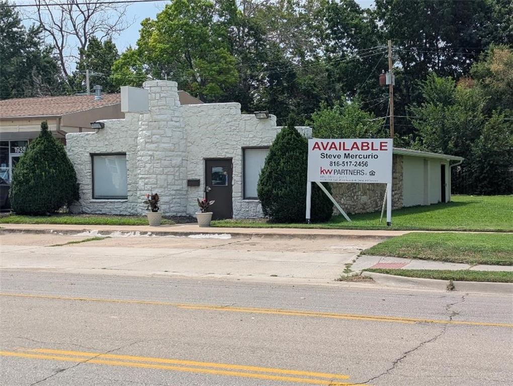 Photo of 1931 Seward Avenue Topeka KS 66616