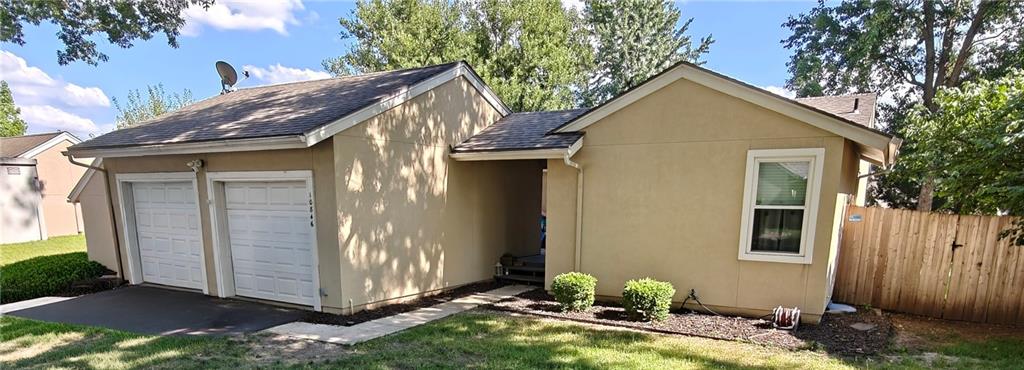 Photo of 10846 Bradshaw Street Overland Park KS 66210
