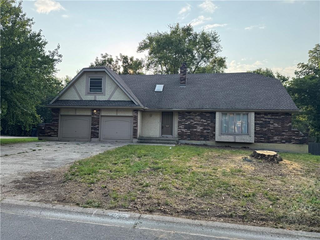 Photo of 1600 Dana Drive Blue Springs MO 64014