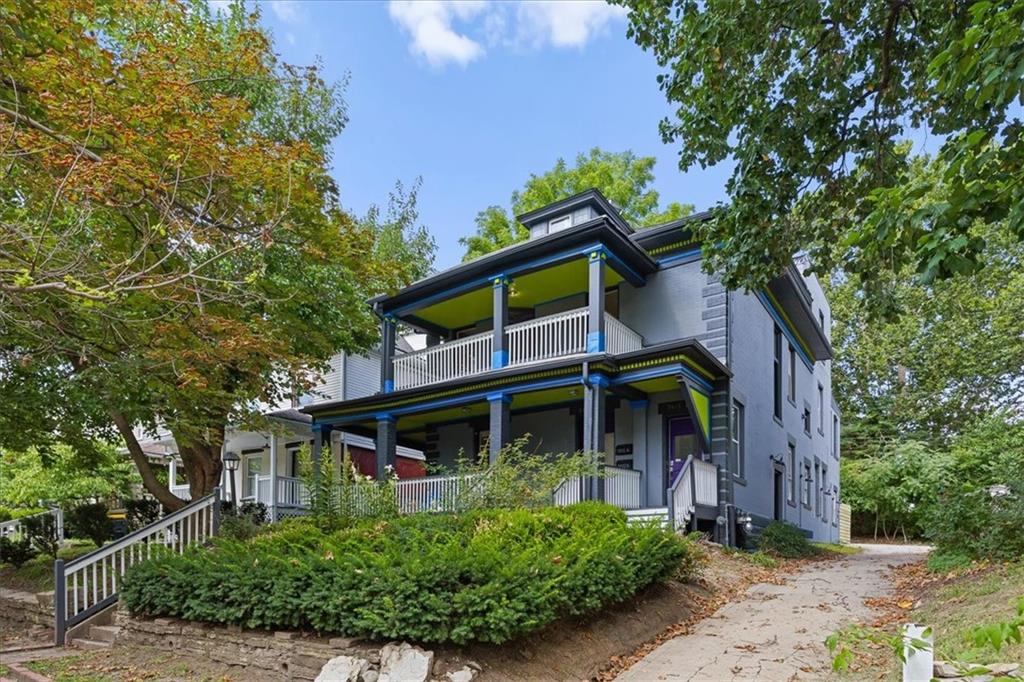 Photo of 3612 Wyandotte Street Kansas City MO 64111