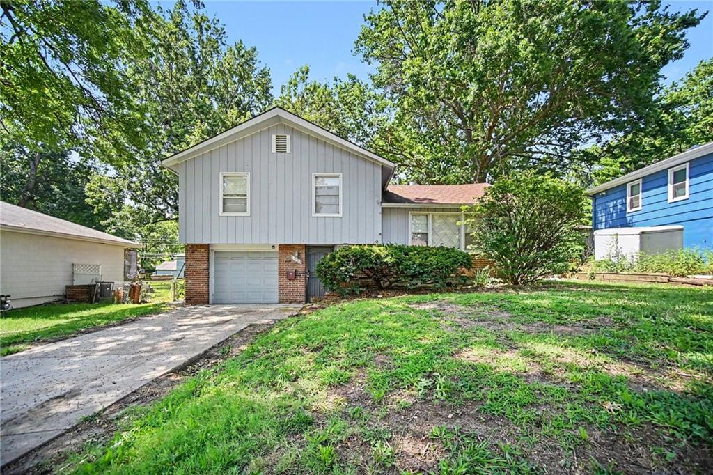 Photo of 8007 E 93rd Street Kansas City MO 64138