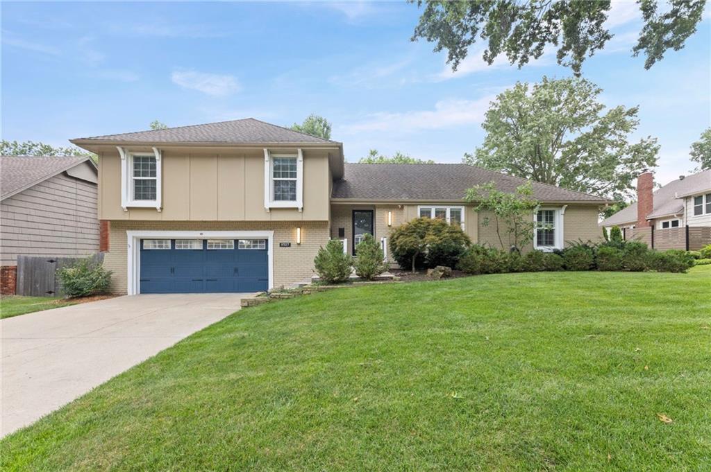 Photo of 9527 Cedar Street Overland Park KS 66207