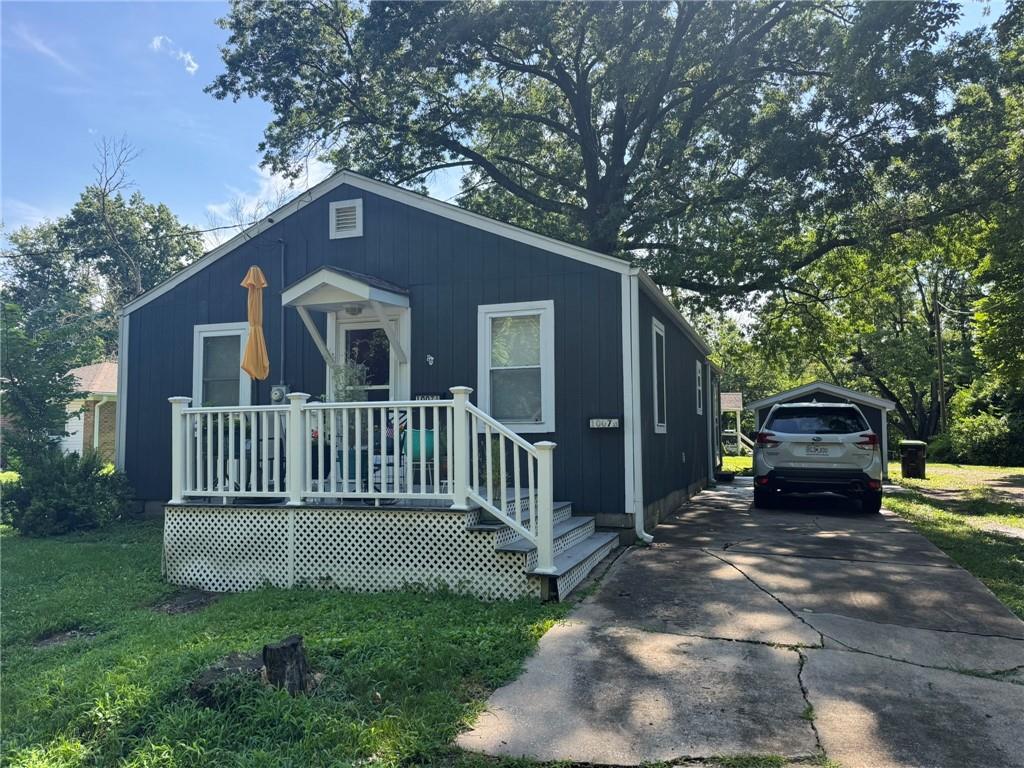 Photo of 1007 A & B S Lexington Street Harrisonville MO 64701