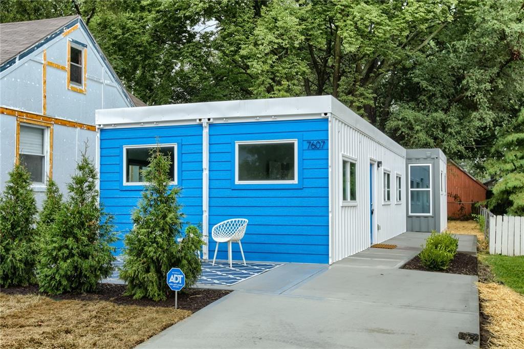 Photo of 7607 Jefferson Street Kansas City MO 64114