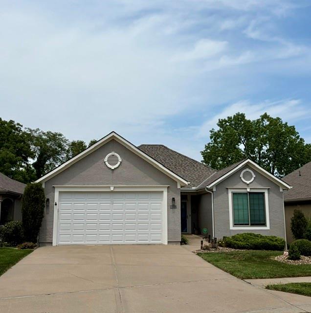 Photo of 1348 SW Heartwood Drive Lee's Summit MO 64081