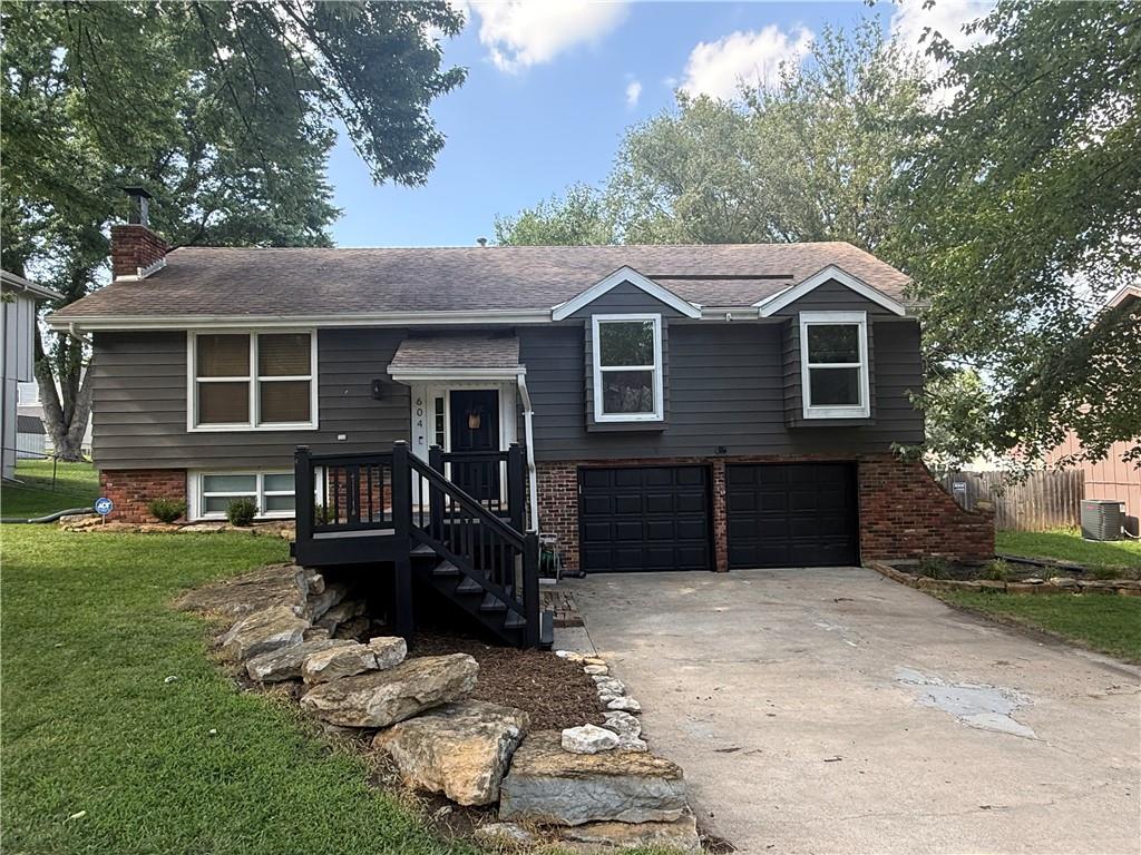 Photo of 604 E Northview Street Olathe KS 66061