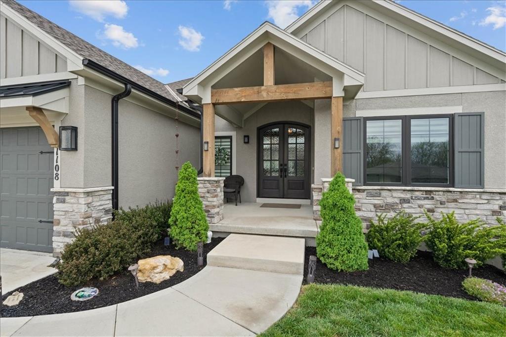 Photo of 1108 Deer Run Drive Greenwood MO 64034