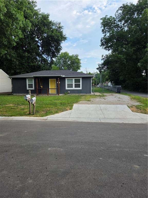 Photo of 326 Front Street Grain Valley MO 64029