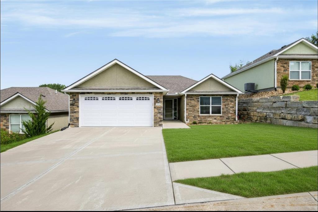 Photo of 905 Ingleside Drive Pleasant Hill MO 64080