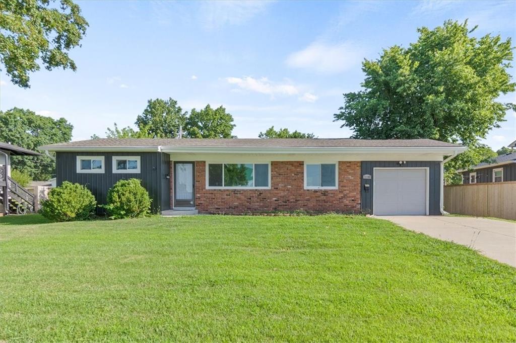 Photo of 11108 W 70th Terrace Shawnee KS 66203