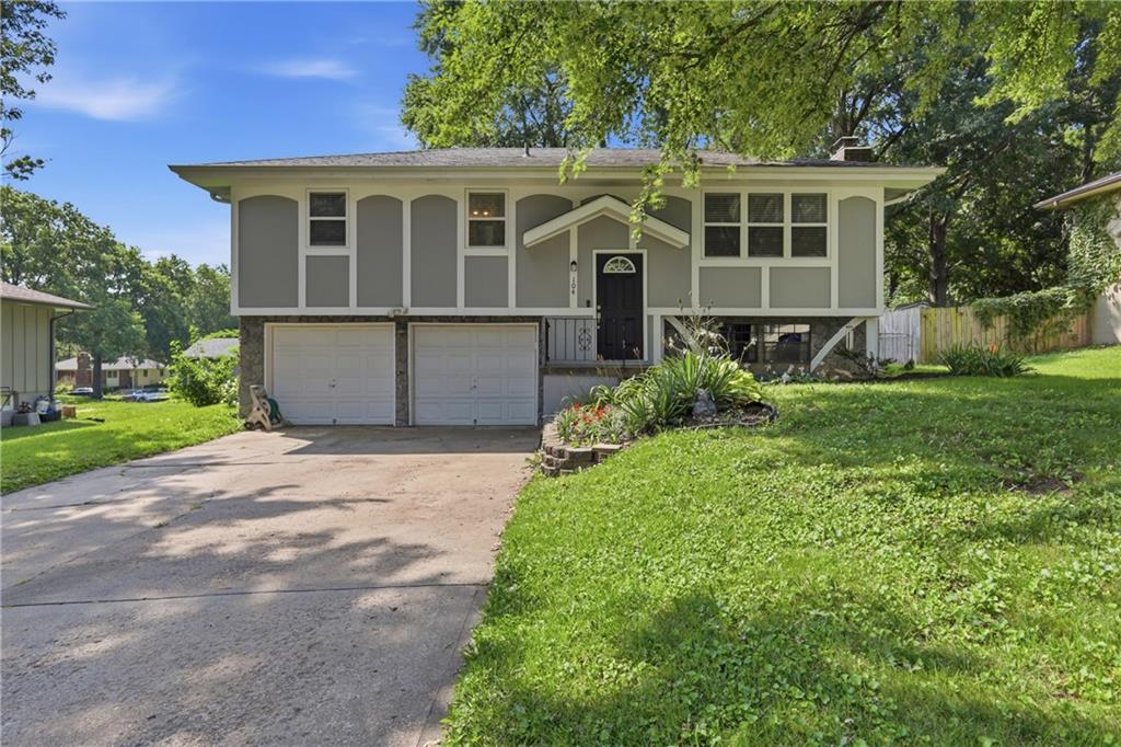 Photo of 104 SW Gladstone Drive Blue Springs MO 64014