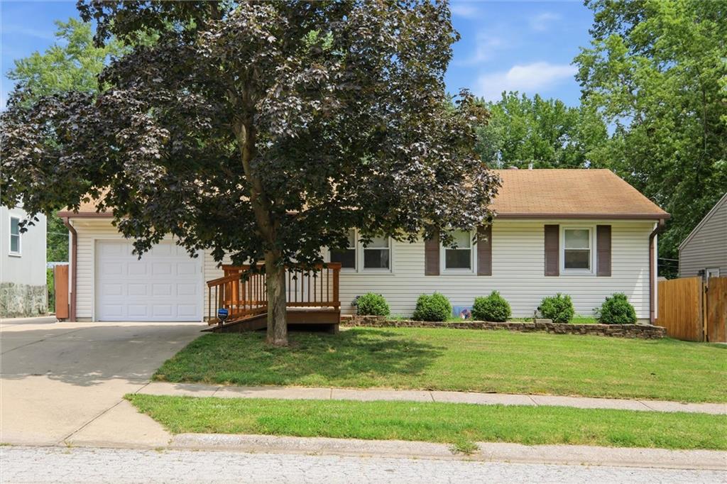 Photo of 4009 S Spring Street Independence MO 64055