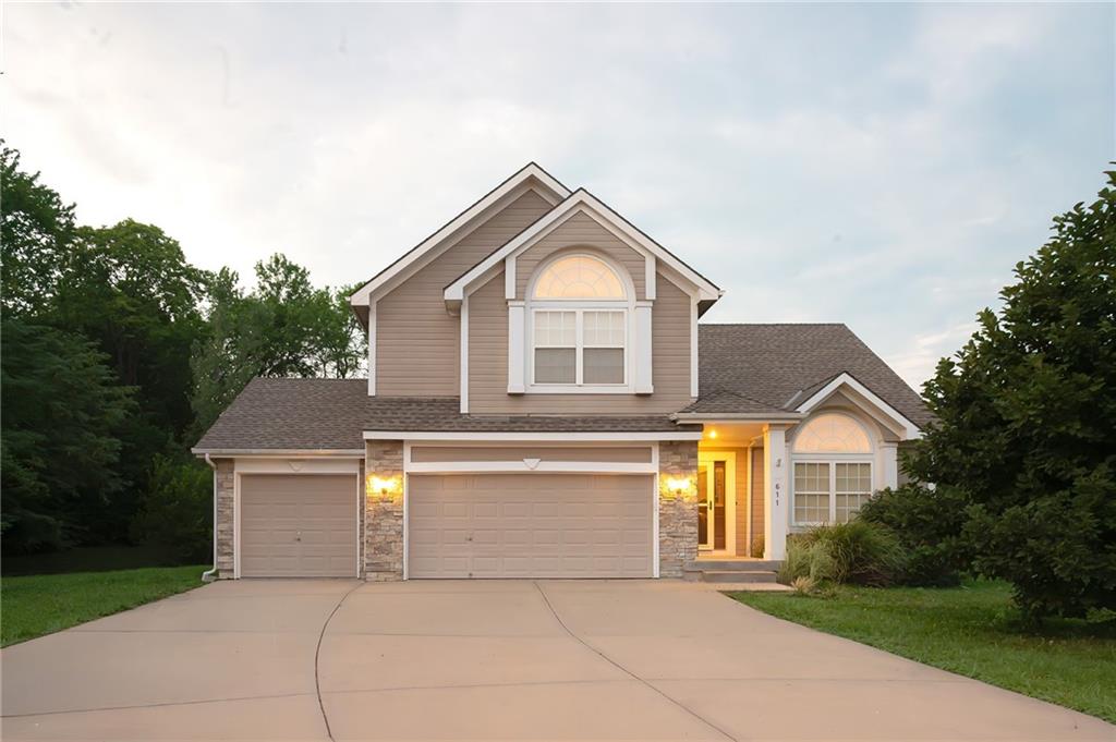 Photo of 611 Timber Crest Court Raymore MO 64083