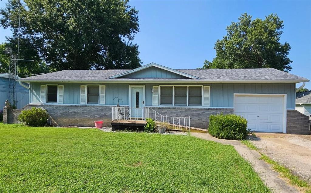 Photo of 708 E Orange Street Girard KS 66743