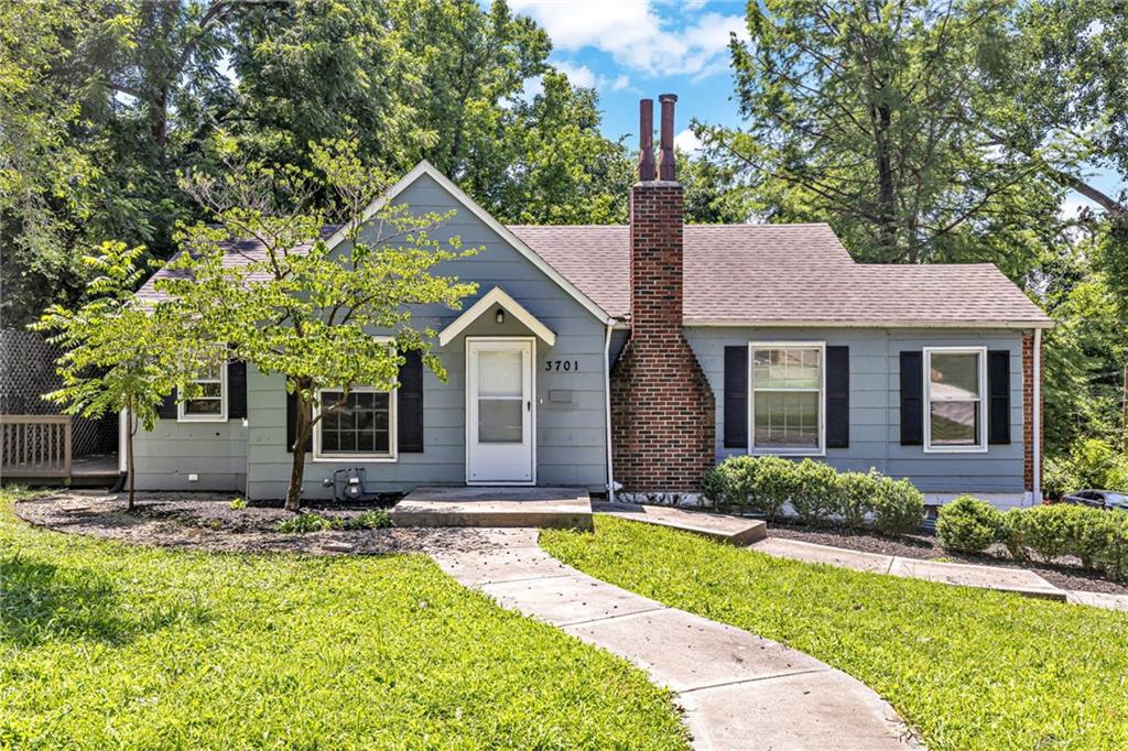 Photo of 3701 NE 34 Terrace Kansas City MO 64117