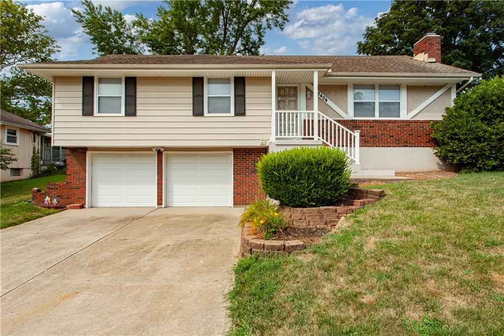 Photo of 2404 Viking Drive Independence MO 64057