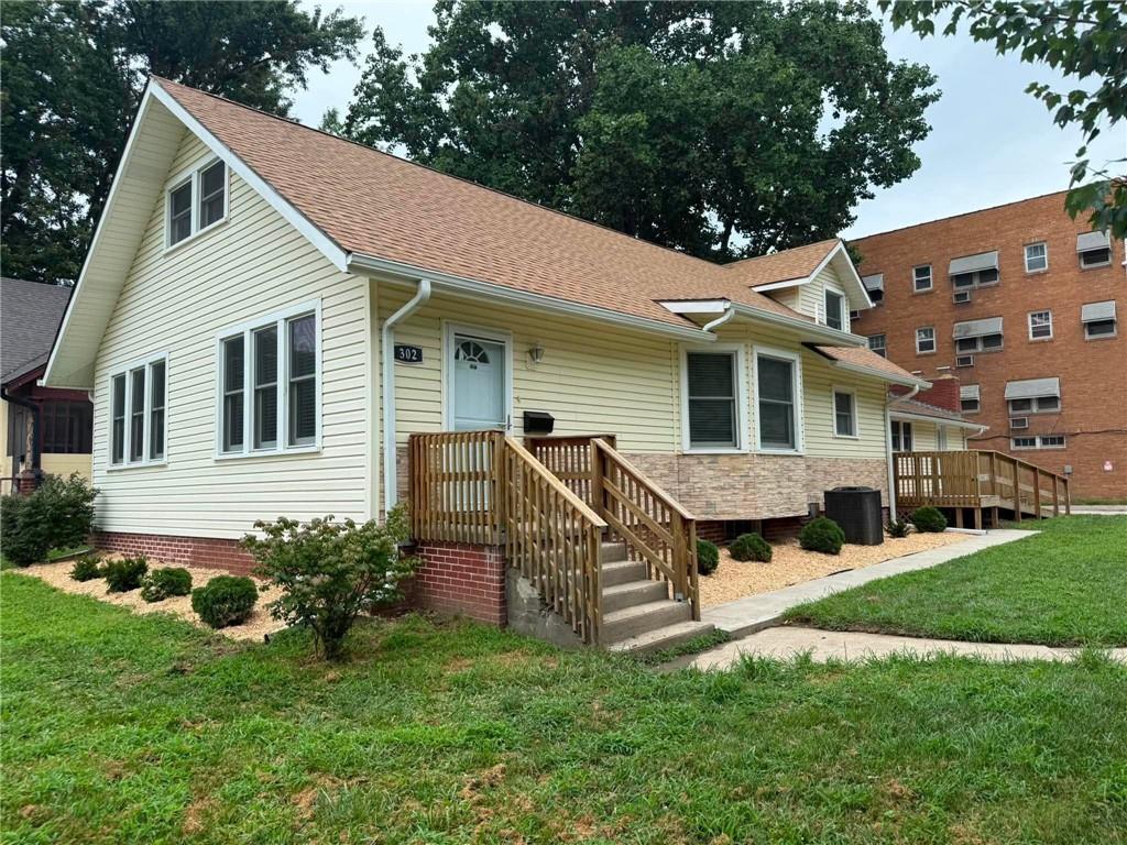 Photo of 302 N Noyes Boulevard St Joseph MO 64501
