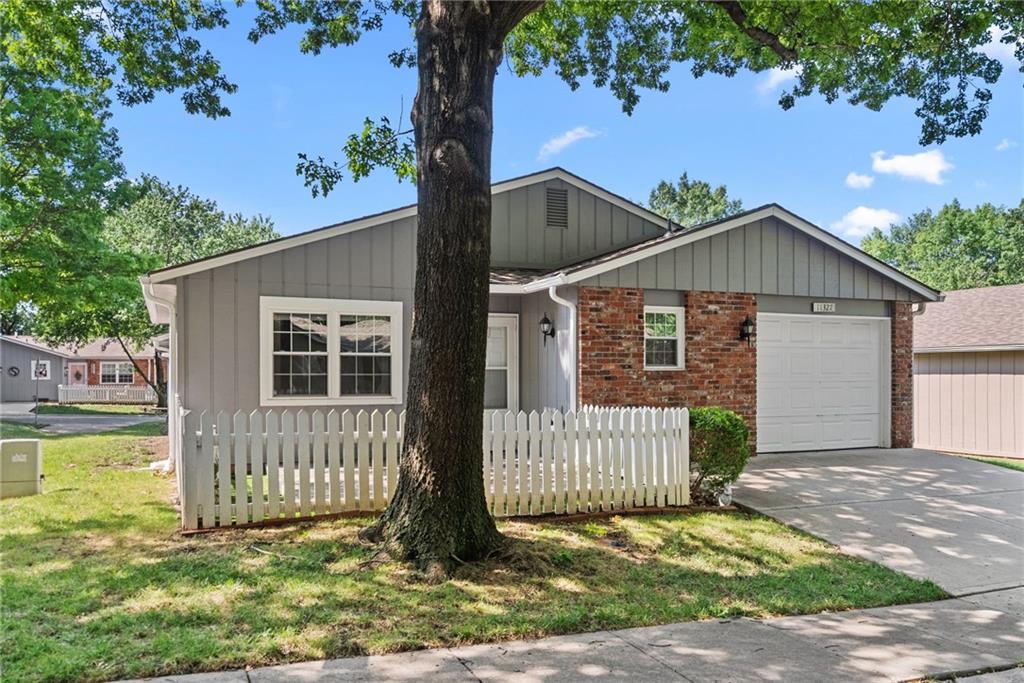Photo of 11327 W 77TH Terrace Shawnee KS 66214