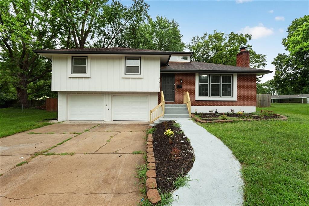 Photo of 10805 E 65th Street Raytown MO 64133