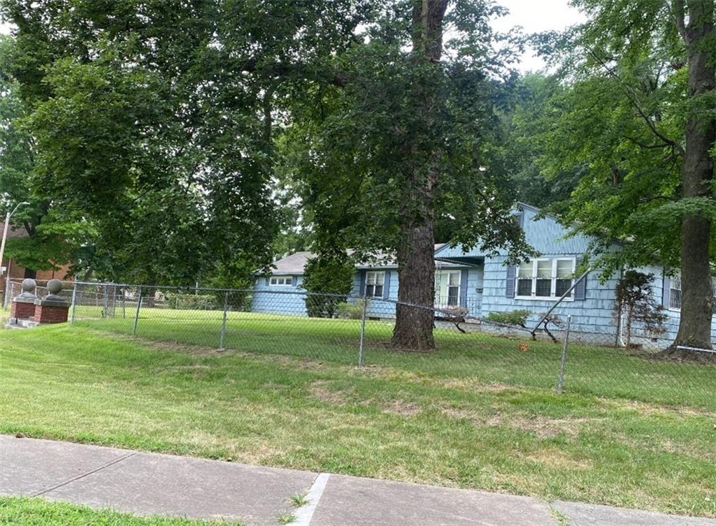 Photo of 5801 Blue Hills Road Kansas City MO 64110