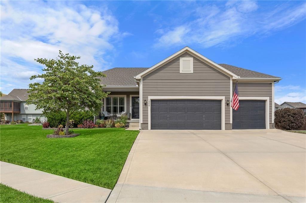 Photo of 1904 Red Bud Court Raymore MO 64083
