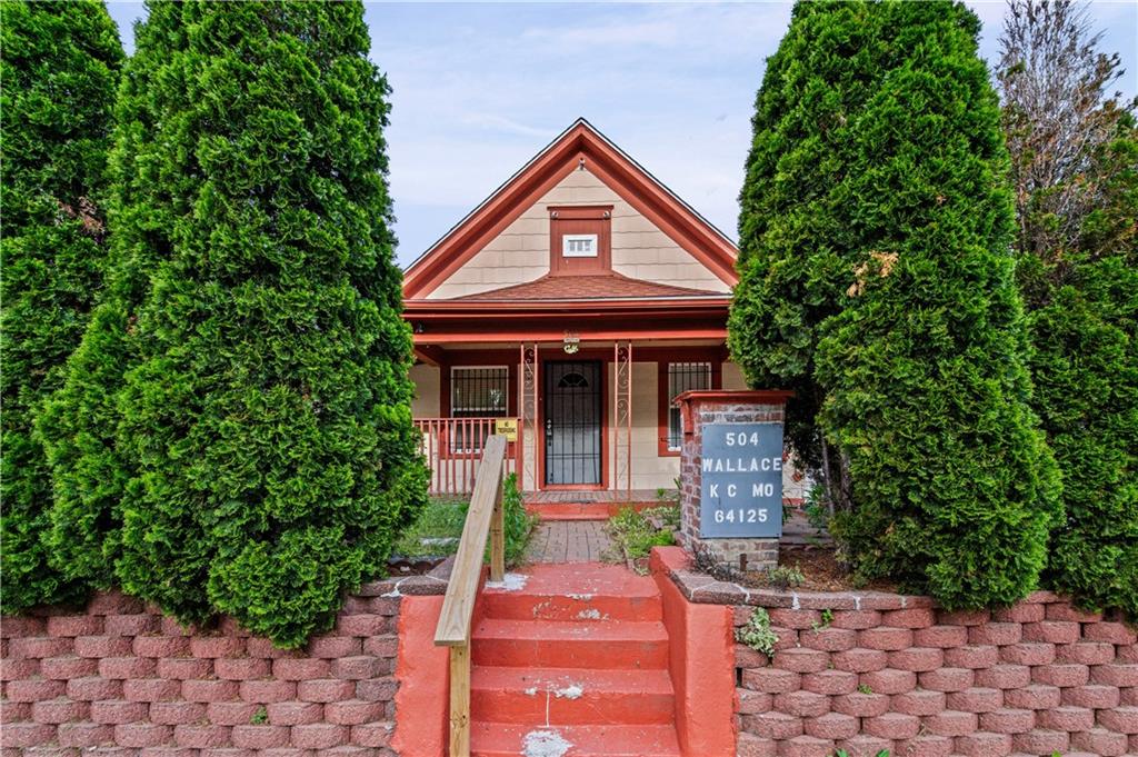 Photo of 504 Wallace Avenue Kansas City MO 64124