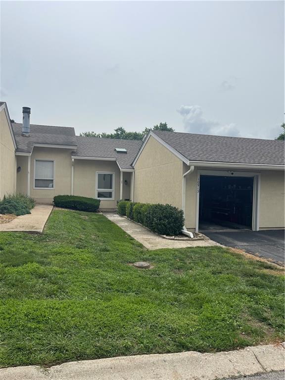 Photo of 10913 Rosehill Road Overland Park KS 66210