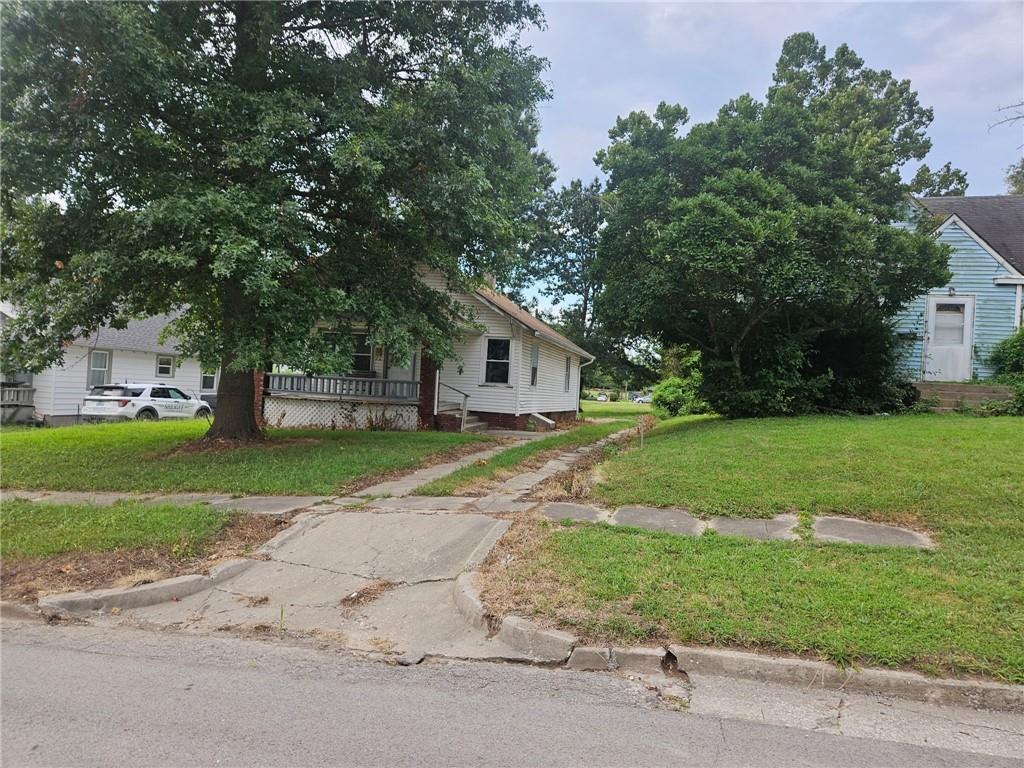 Photo of 413 W 22nd Street Higginsville MO 64037