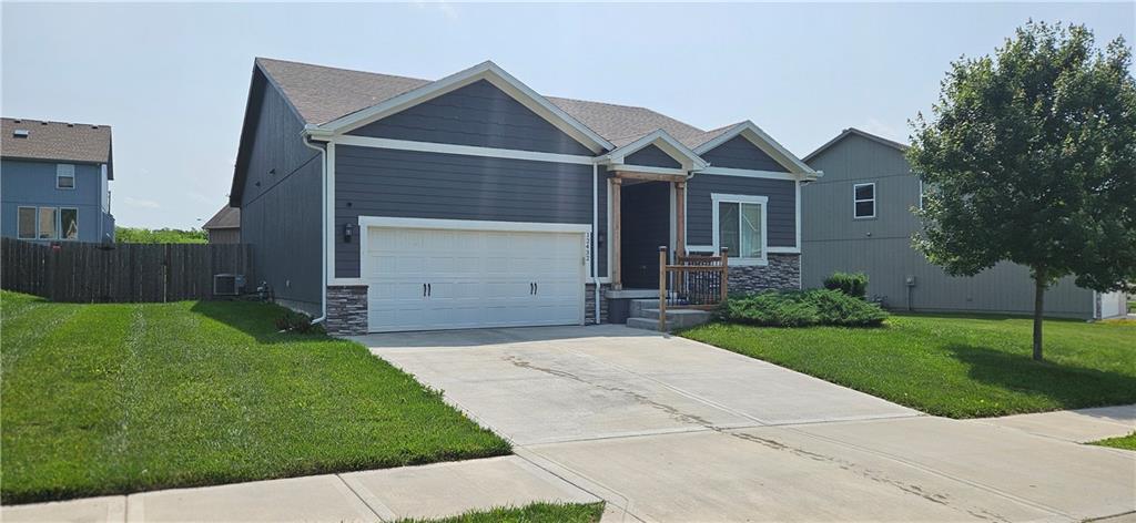 Photo of 12432 Live Oak Circle Peculiar MO 64078