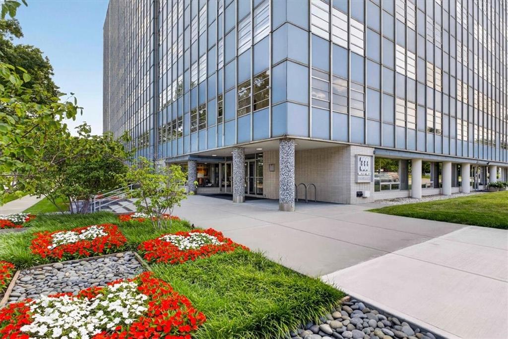Photo of 333 W Meyer Boulevard #714 Kansas City MO 64113