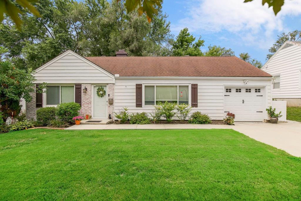 Photo of 2613 W 76th Street Prairie Village KS 66208