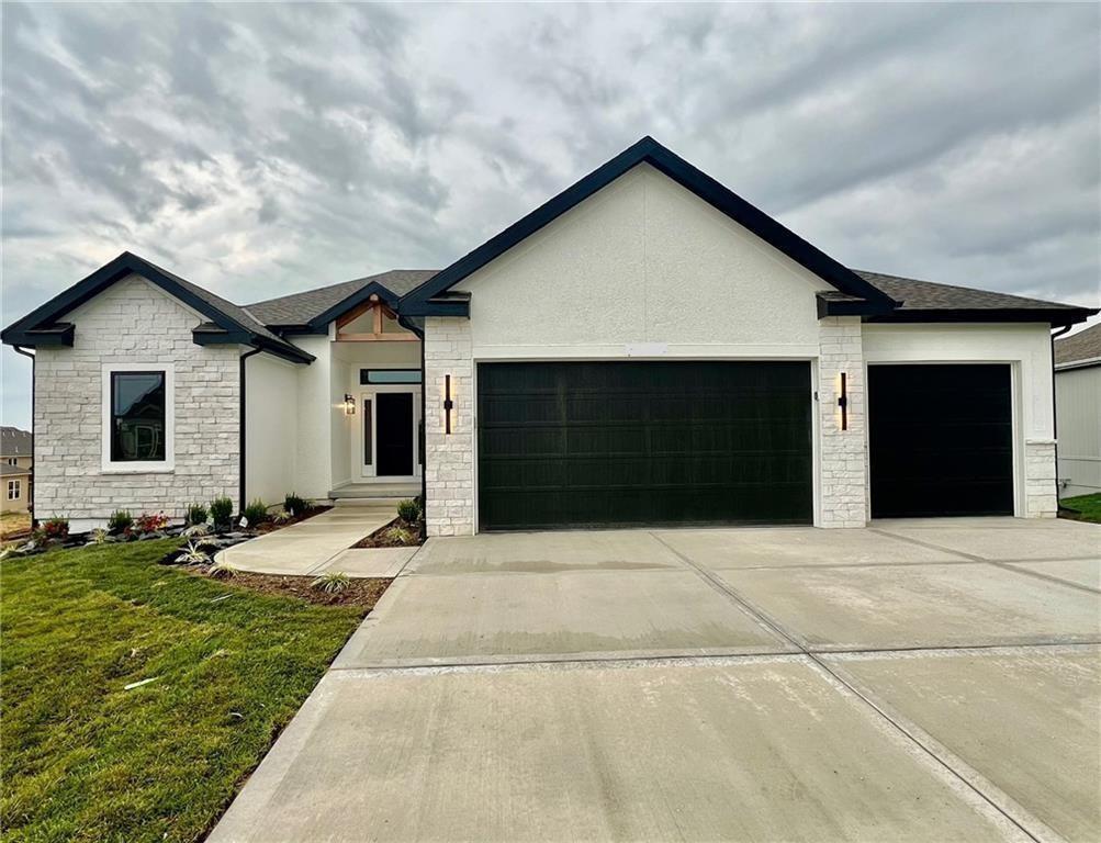 Photo of 512 Skyview Lane Liberty MO 64068