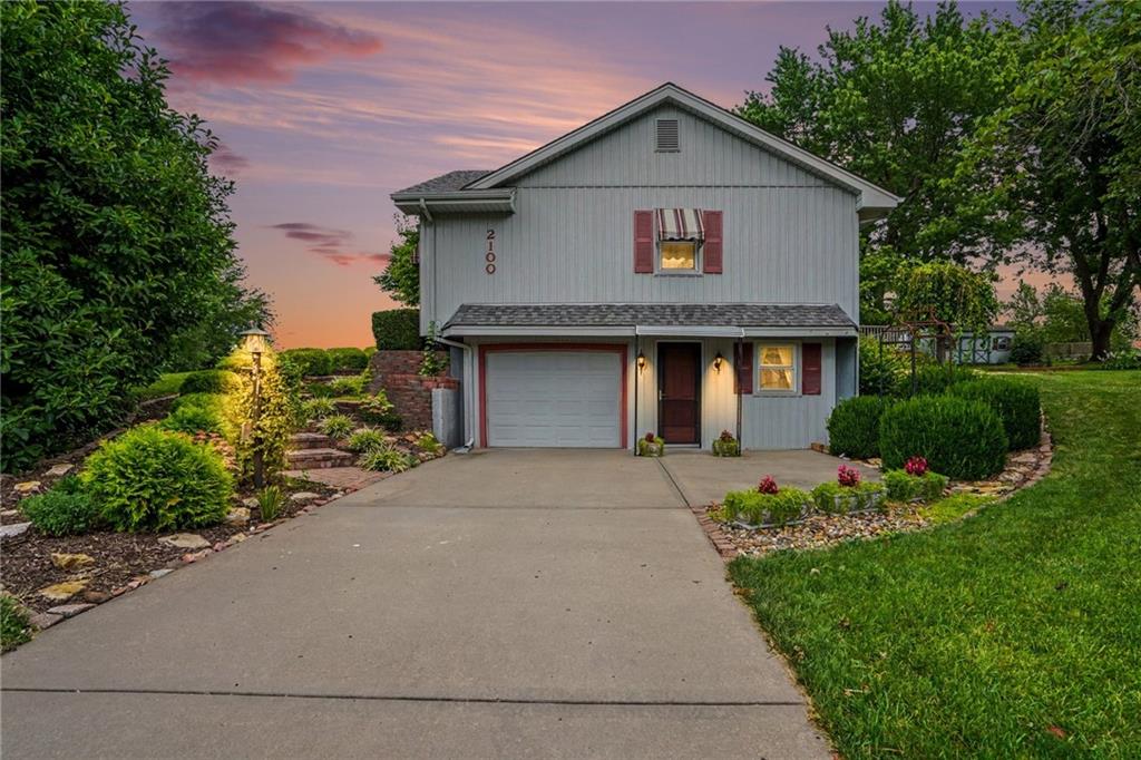 Photo of 2100 Crescent Drive Liberty MO 64068