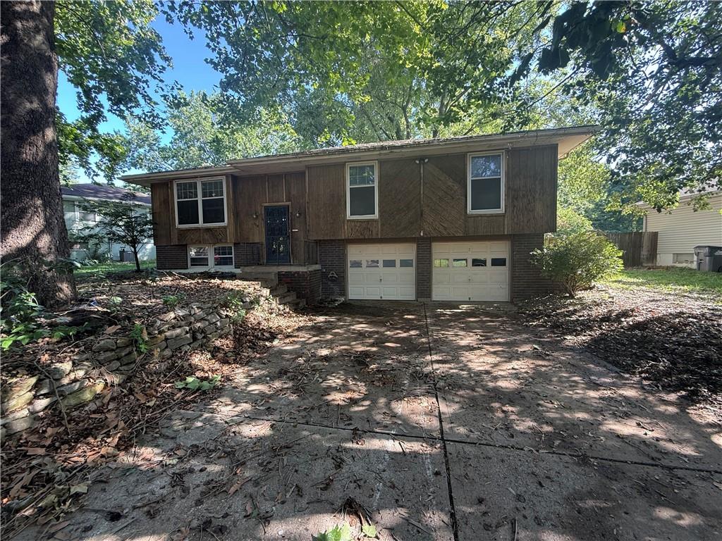 Photo of 509 SW Westminister Road Blue Springs MO 64014