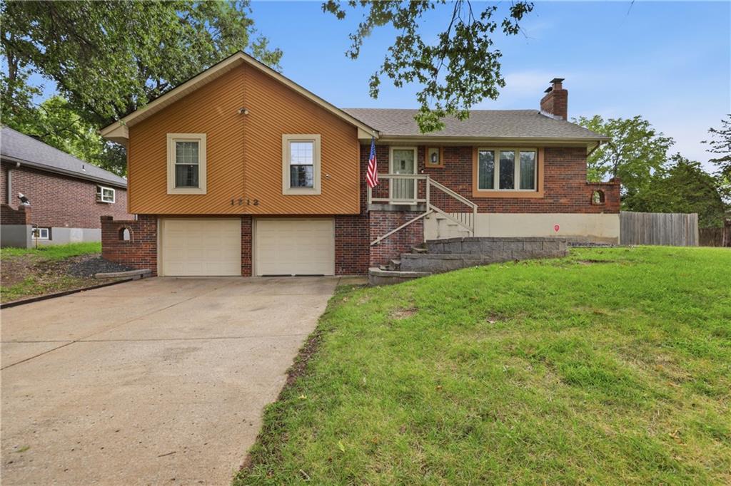 Photo of 1712 SW 20th Street Blue Springs MO 64015