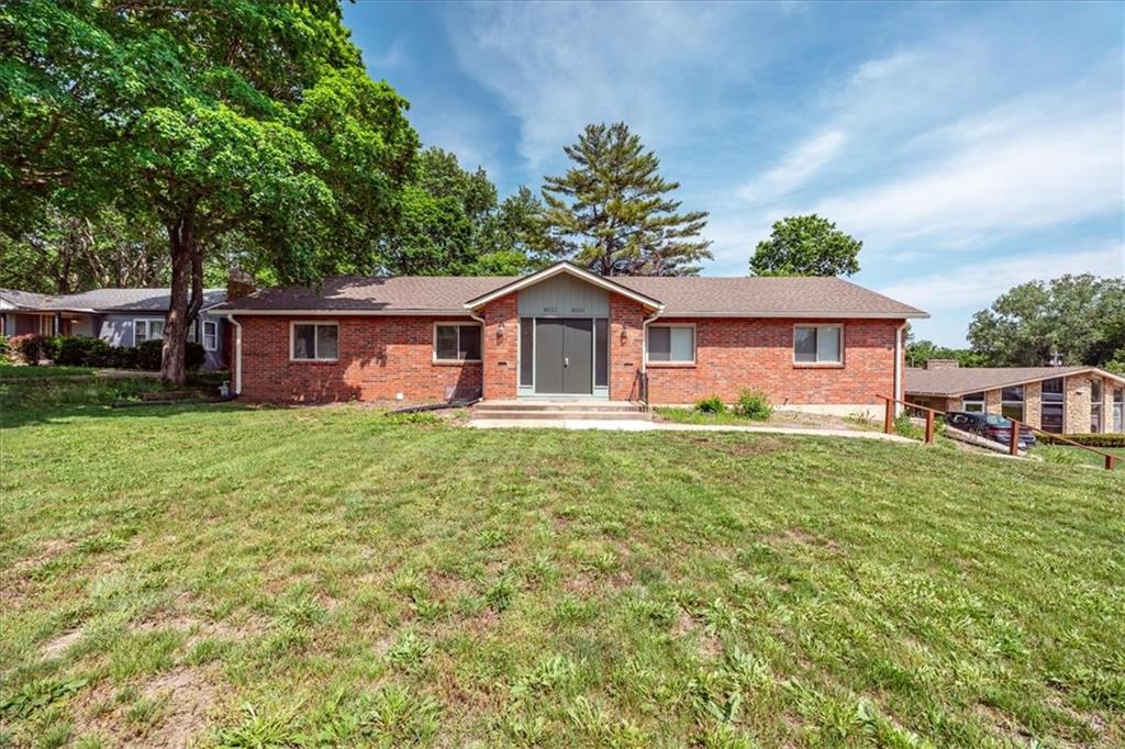 Photo of 8021 Holmes Road Kansas City MO 64131