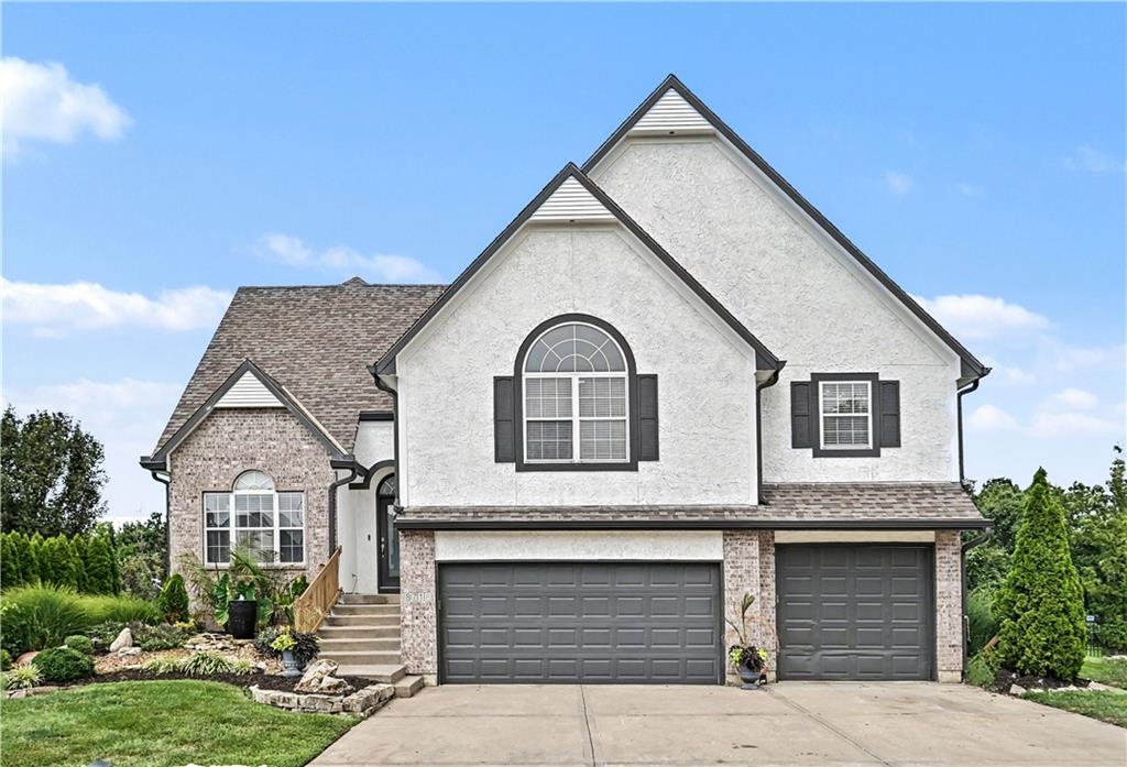Photo of 8718 Ridgeway Court Kansas City MO 64138