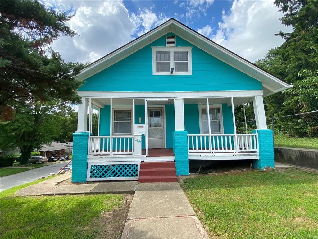 Photo of 2701 Parallel Avenue Kansas City KS 66104