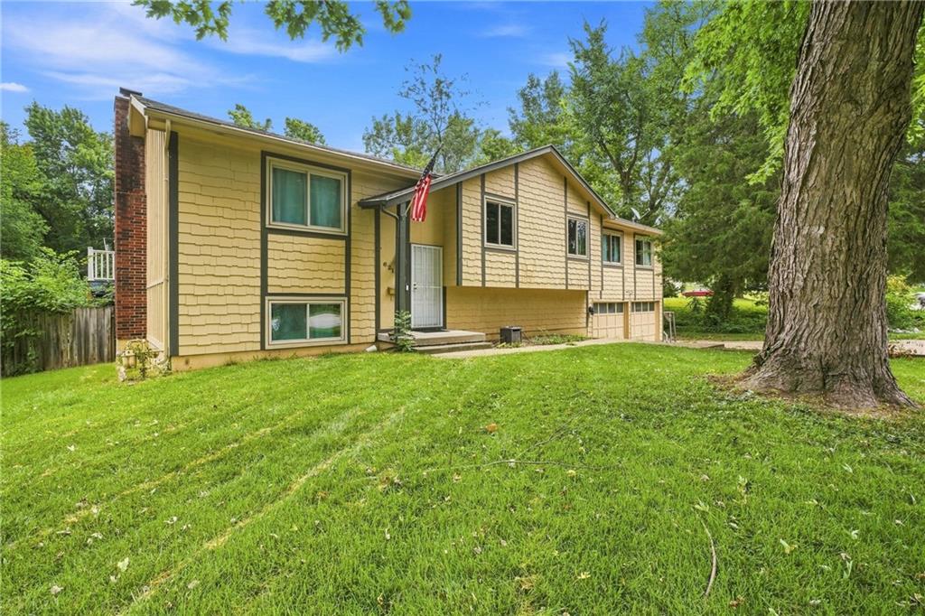 Photo of 6212 E Red Bridge Road Kansas City MO 64134