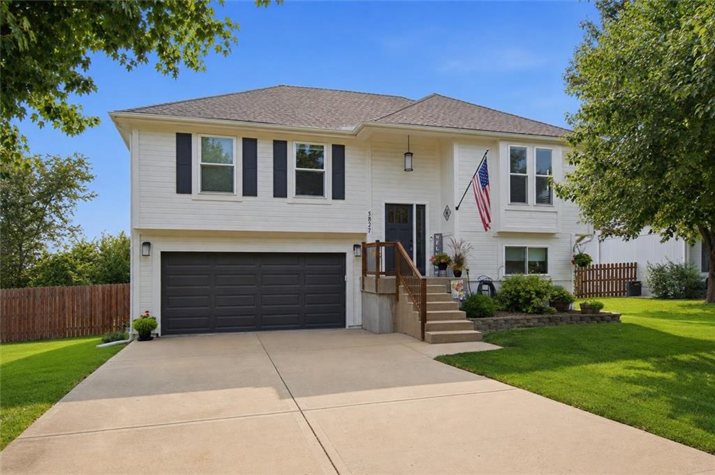 Photo of 5827 Meadowsweet Lane Shawnee KS 66226
