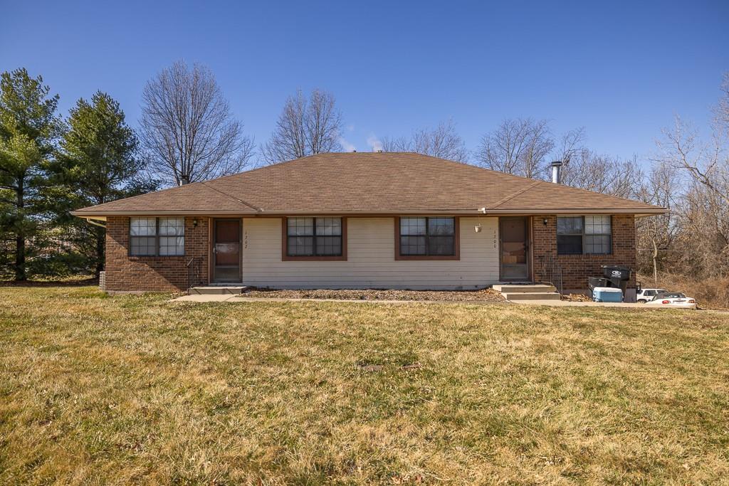 Photo of 1700 & 1702 S Swope Drive Independence MO 64057