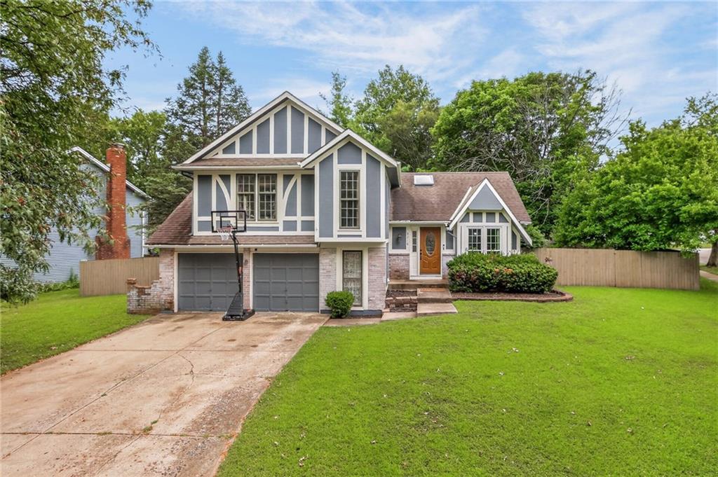 Photo of 8216 NW Delta Drive Kansas City MO 64151