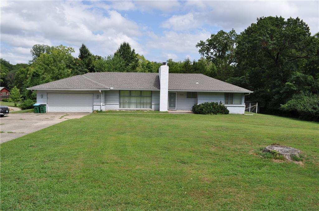 Photo of 7515 NW Lake Road Platte Woods MO 64151