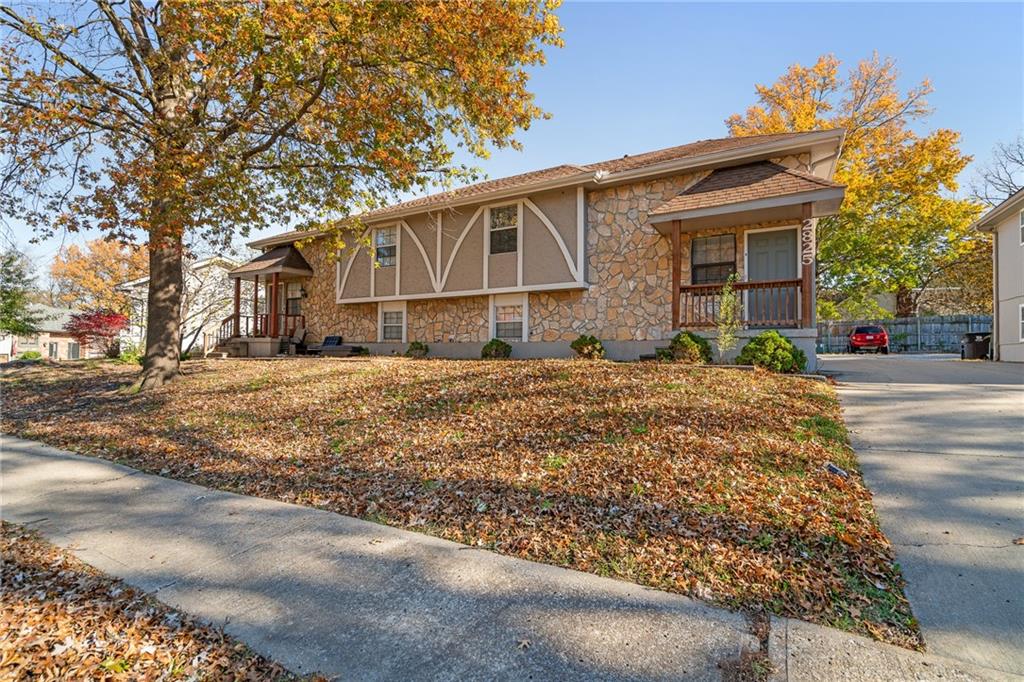Photo of 2825 & 2829 Tepee Avenue Independence MO 64057