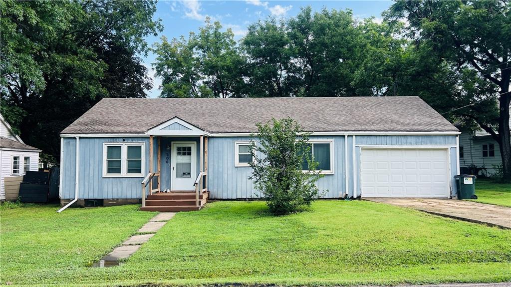 Photo of 206 S 5th Street Louisburg KS 66053