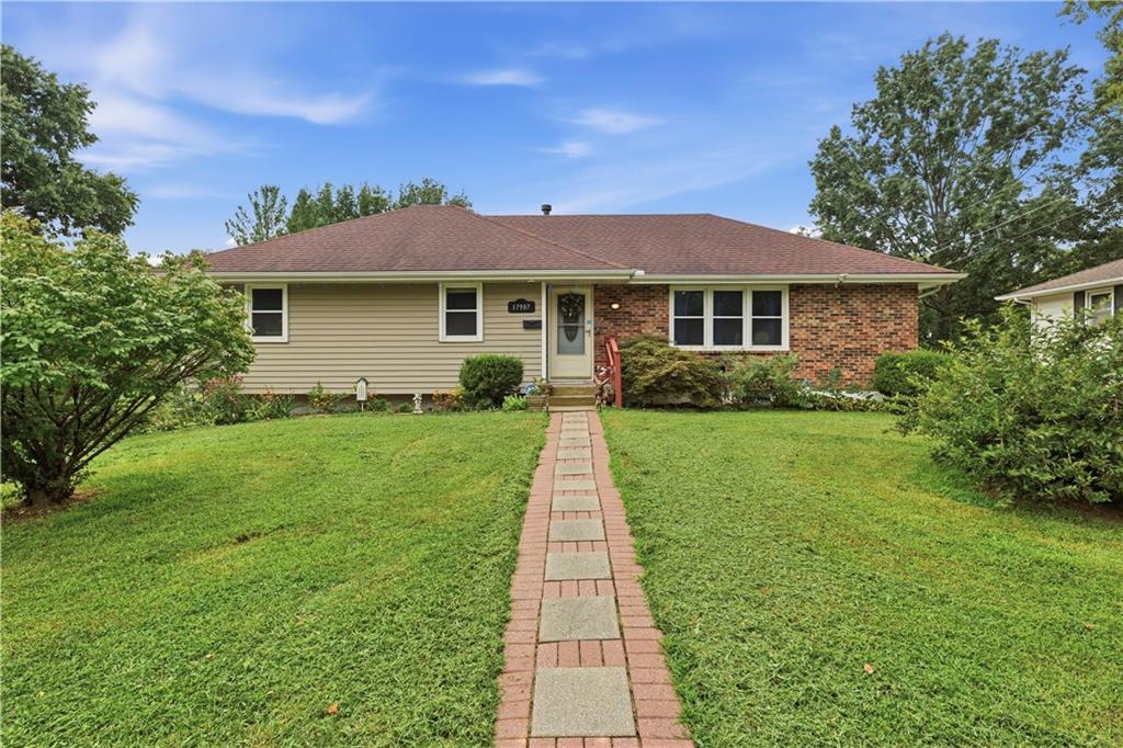 Photo of 17907 E Redwood Drive Independence MO 64056