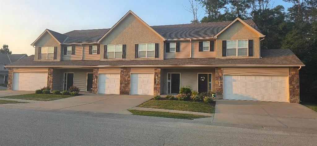 Photo of 3910 3912 3914 3916 NW 94th Street Kansas City MO 64154