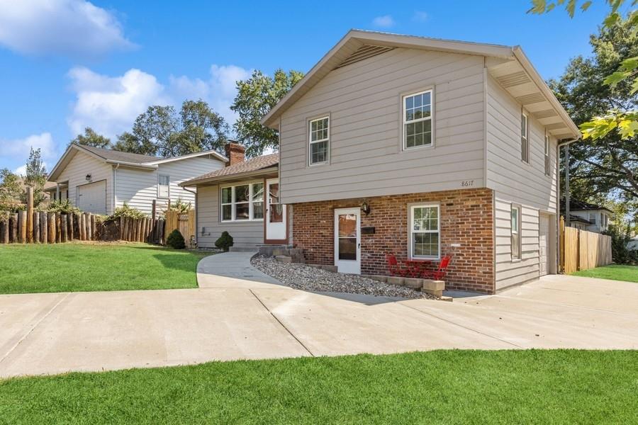 Photo of 8617 W 92ND Street Overland Park KS 66212