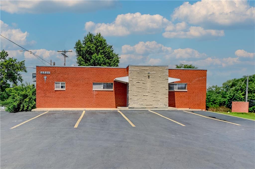 Photo of 2701 Blue Ridge Boulevard Independence MO 64052