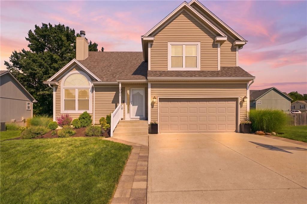 Photo of 1301 Tabitha Lane Greenwood MO 64034